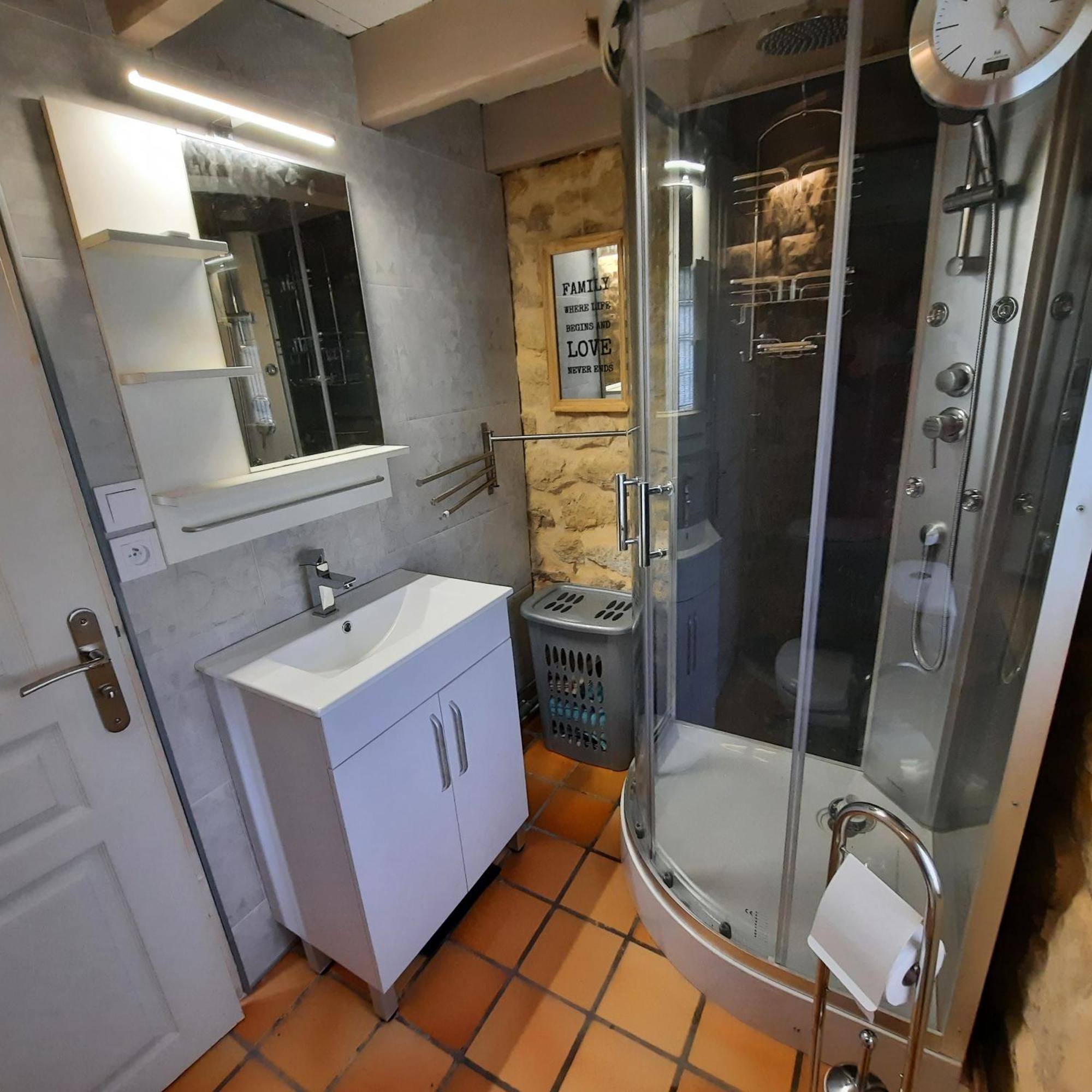 Aux Portes Du Chateau Cottage Intimiste Et Cosy A L'Abri Des Regards Propice A La Detente Rinxent 외부 사진